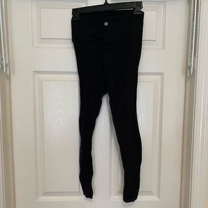 Lululemon aligns 25”